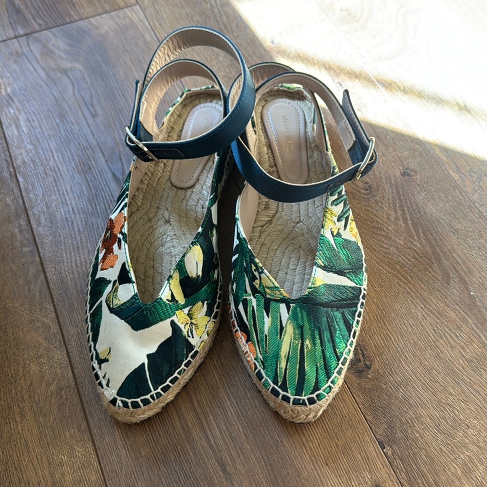 NWOT Stuart Weitzman Gloral Toga Espadrilles size 8